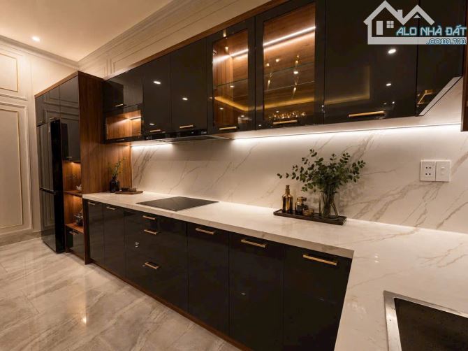 NGÔI NHÀ HẠNH PHÚC ĐƯỜNG VÕ THỊ SÁU,QUẬN 1-6,5X18M-113M2 ĐẤT-4 TẦNG XA HOA-GIÁ:28,5 TỶ! - 2