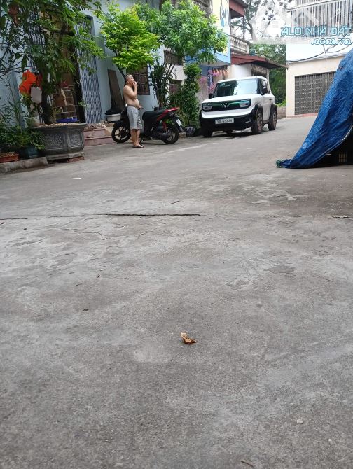 Vị trí đắc địa đường Tư Đình - Long Biên.