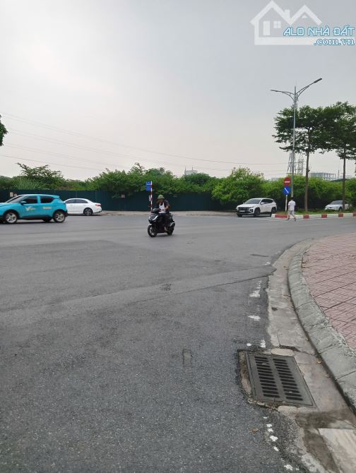 Vị trí đắc địa đường Tư Đình - Long Biên. - 1