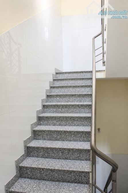 Chdv 3 tầng, 163m2, ngang 6.5m, dòng tiền 60tr/tháng - Chỉ 250m qua PMH - 3