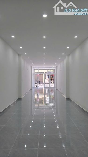 🌈 Cho thuê Nhà Nguyên Căn Mặt Tiền đường Tô Hiến Thành  - Giá 70 Triệu - 4