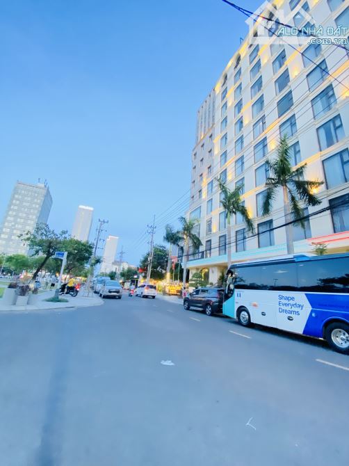 HÀNG HIẾM - BÁN ĐẤT LÔ GÓC 2 MẶT TIỀN CHÍNH HỮU 10.5M - TRỤC THÔNG BIỂN PHẠM VĂN ĐỒNG.