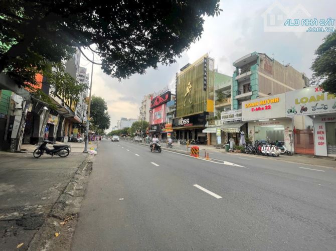 Bán Nhà 333m2( 10,5x30m Nở Hậu 12,5m )Mặt Tiền Nguyễn Sơn-Đoạn Sát Thoại Ngọc Hầu-Đường40m - 1