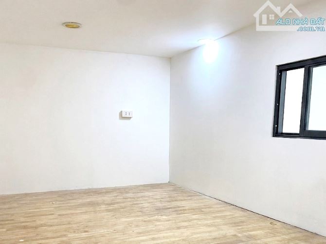 Cho thuê mặt bằng ở lại được 4m x 8m đường Trần Văn Khê - 1