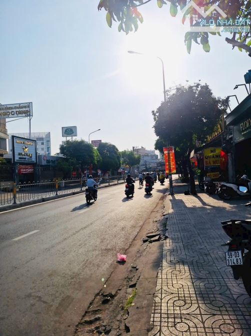 Bán Nhà 333m2( 10,5x30m Nở Hậu 12,5m )Mặt Tiền Nguyễn Sơn-Đoạn Sát Thoại Ngọc Hầu-Đường40m - 2