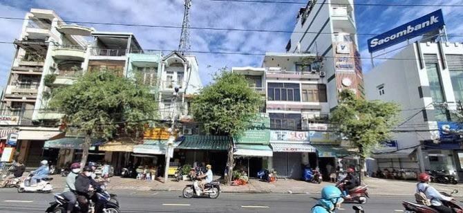 Cho thuê nhà nguyên căn mặt tiền,2 mặt thoáng, đối diện chợ Minh Phụng,Phường 9, Quận 6 cũ