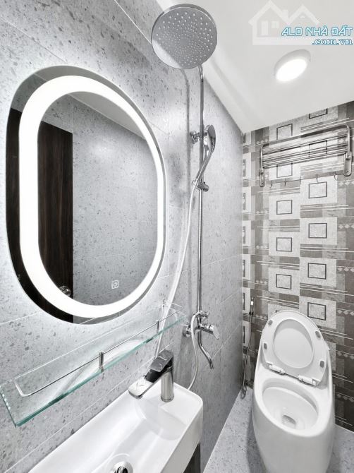 Chính Chủ Cần Bán Nhà Cho Con Đi Du Học Úc Đường Lê Thị Riêng,Q1.Giá 8tỷ180/63,8m2.Sổ Sẵn. - 4