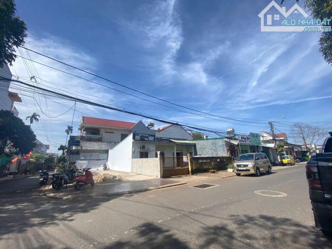 Đất góc 2 mặt tiền đường Trần Văn Phụ-Đào Tấn phường Tân Lợi cũ giá 8.2 tỷ