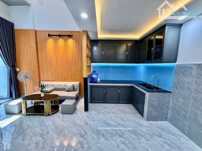 Nhỉnh 1ty nhà đẹp Khu Dân Cư 4x9 đúc lửng 2PN 2WC 1 xẹt Lê Văn Khương Q12 qua Gò Vấp 5p - 6
