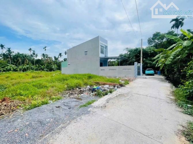 BÁN Đất 100m2 Bình Nhâm 2ty2 đường oto tận nơi