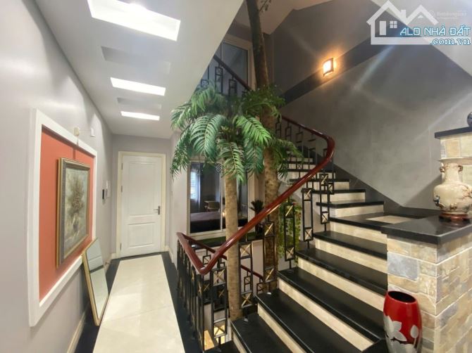 Cho thuê nhà phố Huy Du, Cầu Diễn. DT 110m2, 5 tầng, MT 6,8m, giá 40tr/th - 1