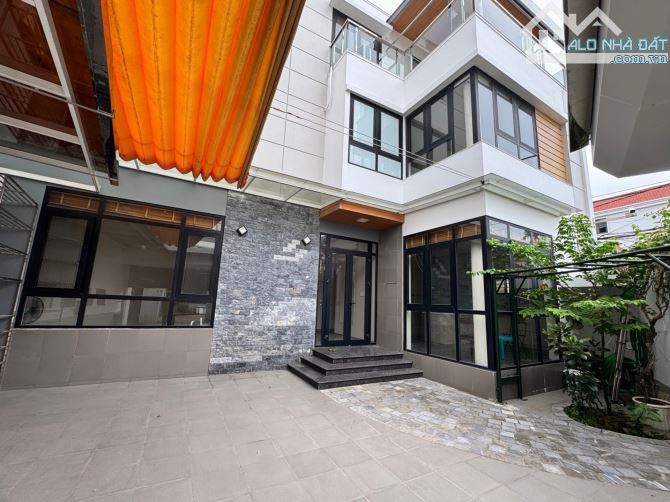 Bán nhà bát khôi gia lâm 134m2 ngang 22m BIỆT THỰ 3 TẦNG LÔ GÓC SÂN RỘNG GARA 2 Ô TÔ 7 - 1