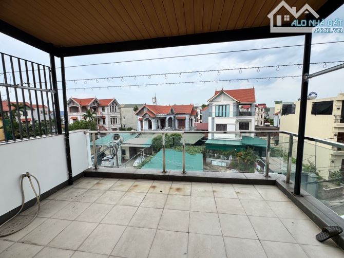 Bán nhà bát khôi gia lâm 134m2 ngang 22m BIỆT THỰ 3 TẦNG LÔ GÓC SÂN RỘNG GARA 2 Ô TÔ 7 - 4