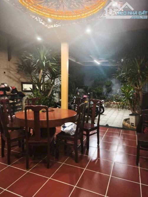 Bán BIỆT THỰ góc 2 MẶT TIỀN KHU DÂN CƯ PHÚ NHUẬN, Lê Thị Riêng Q12-13x20m-thang máy-4 TầnG - 5
