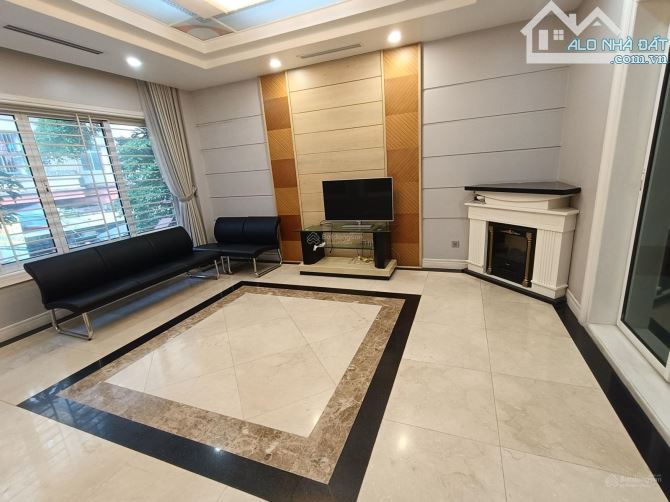 Cho thuê nhà phố Huy Du, Cầu Diễn. DT 110m2, 5 tầng, MT 6,8m, giá 40tr/th - 6
