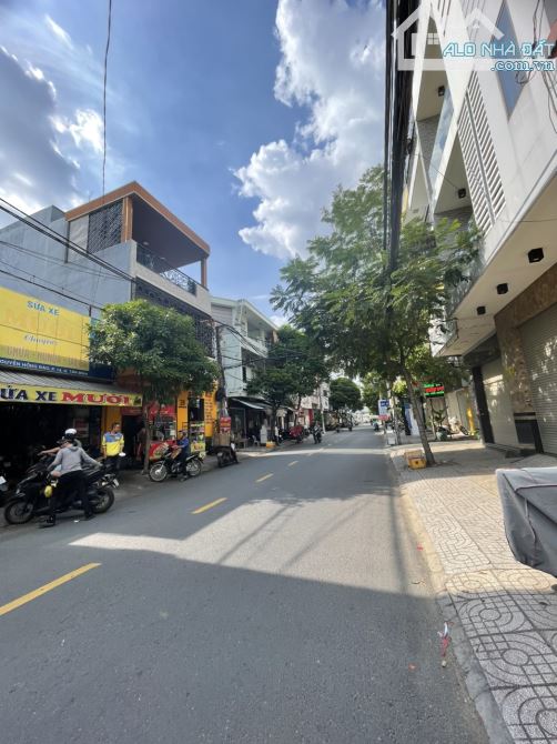 SIÊU PHẨM 🔥 GÓC 2 MẶT TIỀN KD NGUYỄN HỒNG ĐÀO, P.14, TÂN BÌNH – DÒNG TIỀN SẴN 22TR