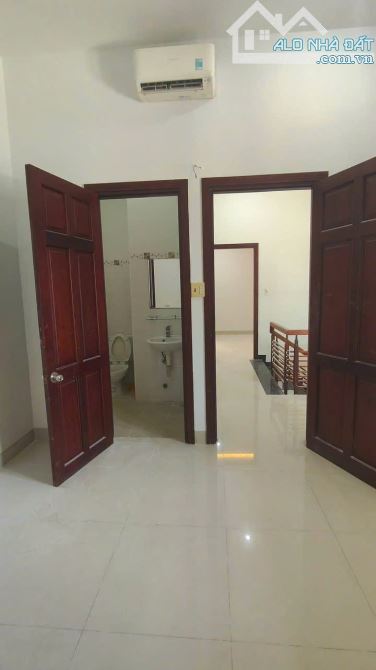 - Cho thuê nhà nguyên căn phường Bắc Nha Trang đường hẻm Nguyễn Khuyến - 1