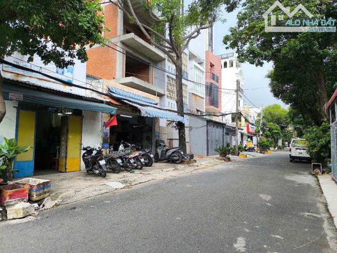 Chủ còn lô cuối cần bán, Nguyễn Văn Tạo HXH 13m DT: 5x16 CN 80M2, giá chỉ 1.8 tỷ TL - 1