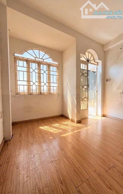 Hiếm- hơn 4 đồng mặt tiền đường số Lý Phục Man; đường nhựa 9m có lề; kinh doanh đủ ngành - 1