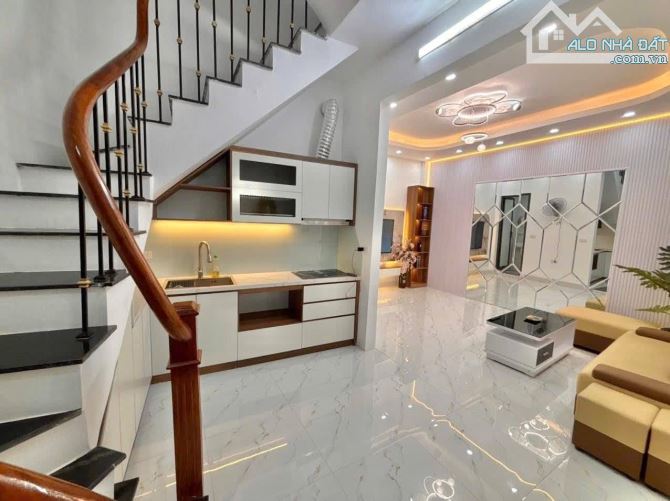 Bán Nhà Phố Cổ, Thọ Lão, Hai Bà Trưng 30m, 5 tầng, mt 4m, giá 8.6 tỷ. - 2