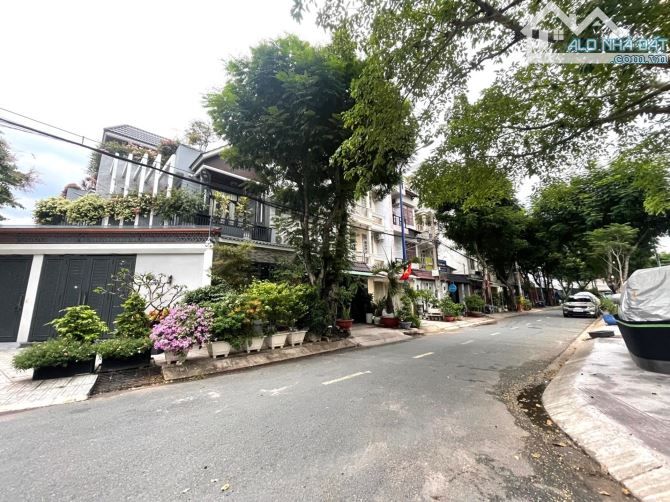 🏡SIÊU PHẨM CHDV LÔ GÓC - 5 TẦNG – TÂN THỚI NHẤT 18 - NGAY CẦU THAM LƯƠNG - CÔNG VIÊN THUẬ - 2