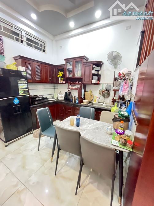 Nhà đẹp 3 tầng đường Tám Danh Quận 8, hẻm ô tô nhỏ, KDC đồng bộ, SHR hoàn công chỉ 6,6 tỷ - 2