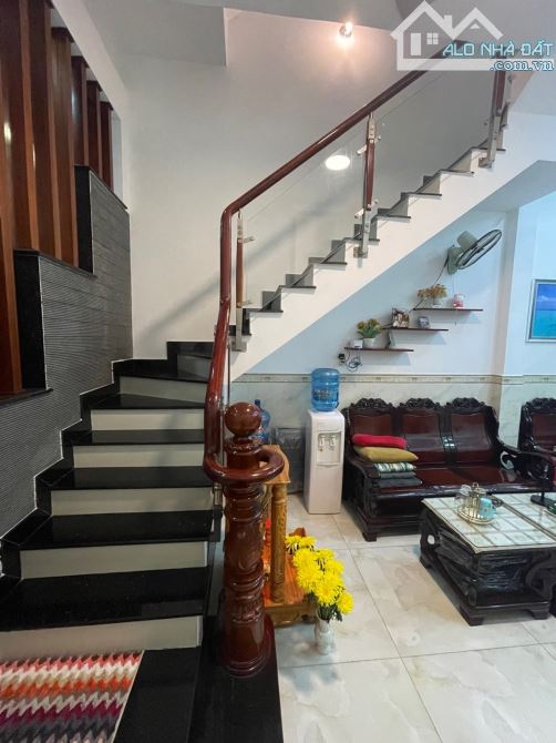 Nhà đẹp 3 tầng đường Tám Danh Quận 8, hẻm ô tô nhỏ, KDC đồng bộ, SHR hoàn công chỉ 6,6 tỷ - 4