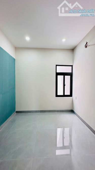NHÀ LẦU 2 TẦNG GẦN BỜ KÈ TRẦN PHÚ DIÊN KHÁNH ĐƯỜNG THÔNG GẦN CHỢ GÒ ĐÌNH 2TỶ4 - 7