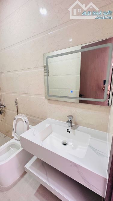 NHÀ LẦU 2 TẦNG GẦN BỜ KÈ TRẦN PHÚ DIÊN KHÁNH ĐƯỜNG THÔNG GẦN CHỢ GÒ ĐÌNH 2TỶ4 - 8