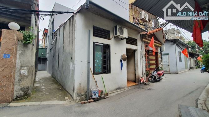4.X TỶ SẴN 1T CHO THUÊ THU TIỀN_YÊN VIÊN_OTO QUA NHÀ_SÁT BÃI GỬI OTO_GẦN ĐƯỜNG ĐÔI ĐANG MỞ