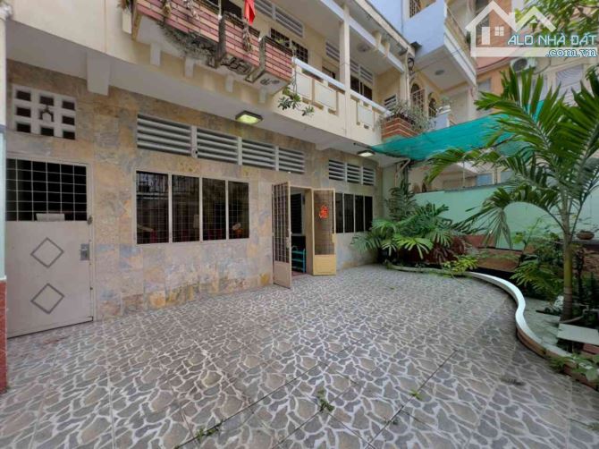 NHÀ HẺM XE HƠI PHÚ NHUẬN- 133M2- NGANG 9M*16M- 2 TẦNG CŨ- TIỆN XÂY MỚI- GIÁ TỐT