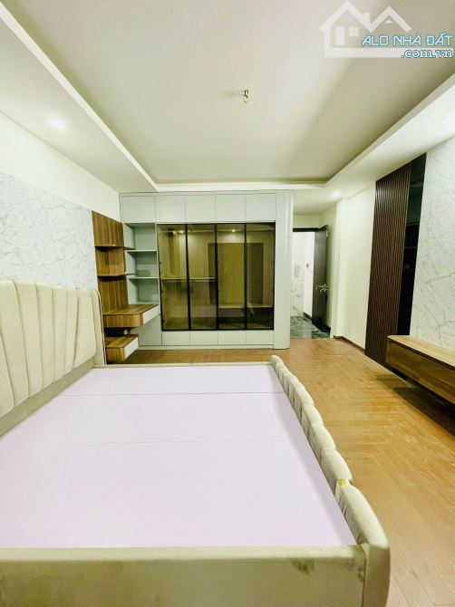 MẶT NGÕ QUỲNH GARA ÔTÔ VỪA Ở ĐẸP VỪA KINH DOANH 40m2 MẶT TIỀN ĐẸP 4.2m SỔ ĐẸP, CHỈ 12 TỶ 8 - 2