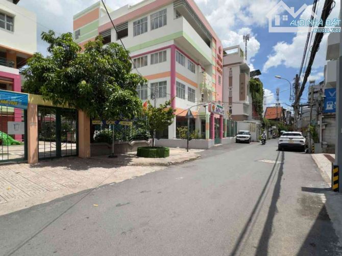 Nhà 133m2 - HXH Trần Hữu Trang - Hồ Biểu Chánh