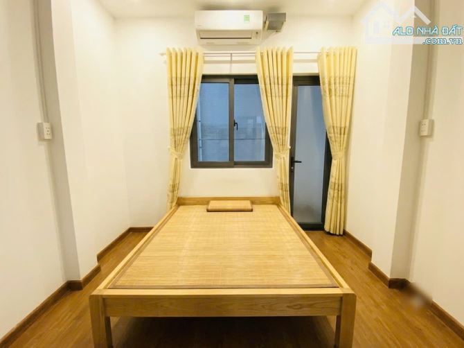 NHÀ ĐẸP - 3Tầng x 35m² - HẺM lớn 7m - 2 XE HƠI - Gần 100m ra Nguyễn Văn Trỗi, Phú Nhuận - 1