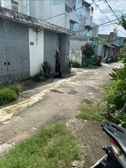 Bán đất HXH Thạnh Xuân 33, DT: 5x35.5m, full thổ cư, giá 5.6 tỷ