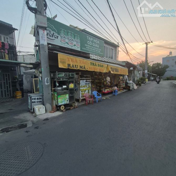 Bán dãy nhà trọ 9 phòng (DT 7.8x30),  chủ kẹt tiền bán gấp giảm 1 tỷ
