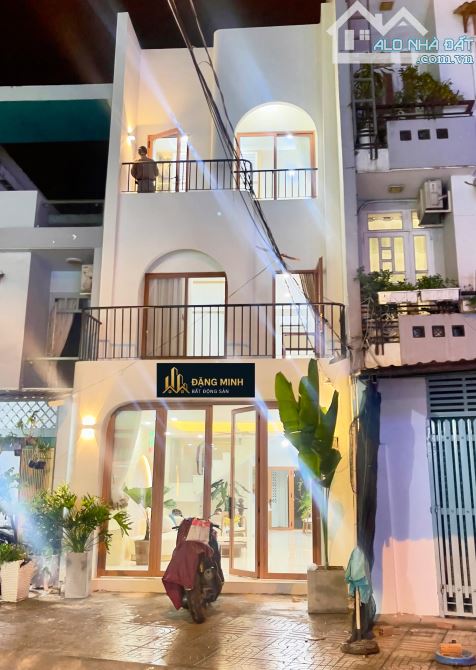 NHÀ MẶT TIỀN VỪA Ở VỪA CÓ DÒNG TIỀN - ĐƯỜNG 12M - 73,4M2 - NHỈNH 13T(TL)