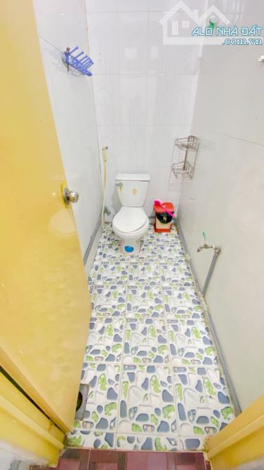 Cho thuê nhà 48 m2 Nguyễn Việt Hồng có sân trước 4,5 triệu - 1