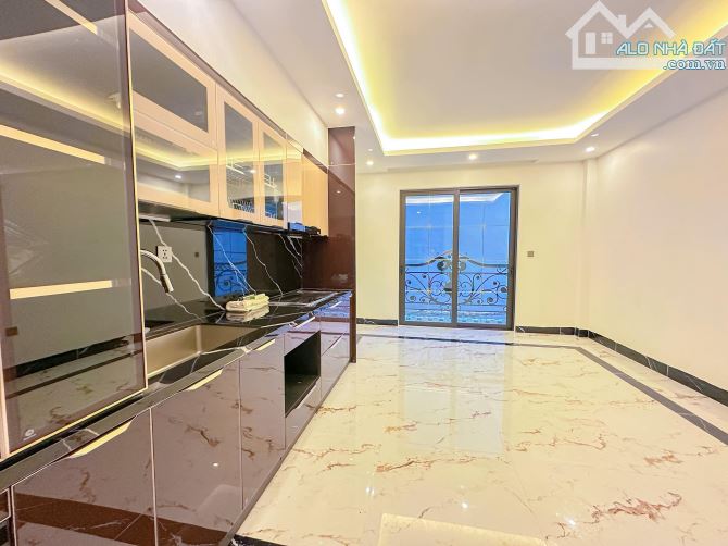 BÁN NHÀ LÔ GÓC 40m2 PHỐ VỌNG - NGÕ THÔNG - Ô TÔ ĐỖ CÁCH 20M - THANG MÁY - 1