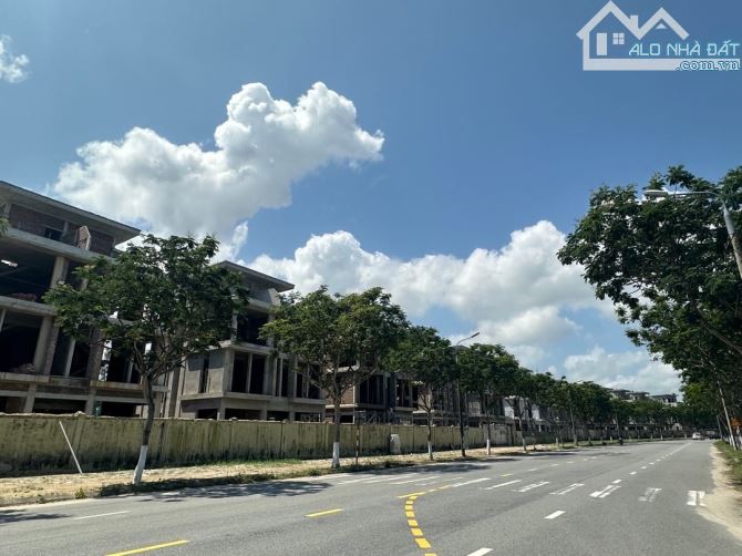 BÁN LÔ ĐẤT BIỂN NGŨ HÀNH SƠN  GẦN BIỂN ,RESORT SHERATON ĐỐI DIỆN CÔNG VIÊN GIÁ 5TỶ3 - 1