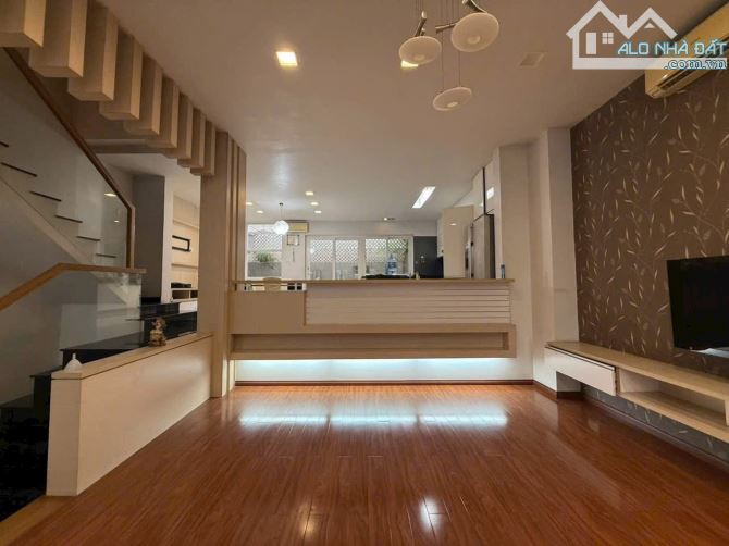 Cho Thuê Biệt Thự Quận 7 Giá 55 Triệu - 2
