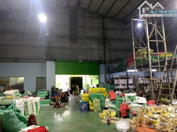 XƯỞNG SX MẶT TIỀN +CĂN GÓC 2 MẶT 1550M²- cách đường Vành Đai 3 và đường Trần Văn GIÀU - 2