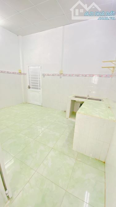 Cho thuê nhà 48 m2 Nguyễn Việt Hồng có sân trước 4,5 triệu - 3