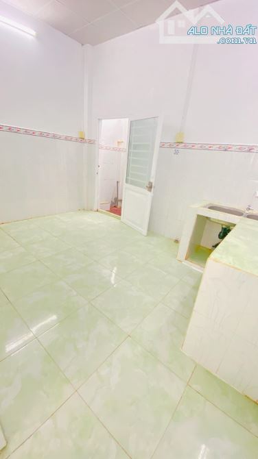 Cho thuê nhà 48 m2 Nguyễn Việt Hồng có sân trước 4,5 triệu - 5