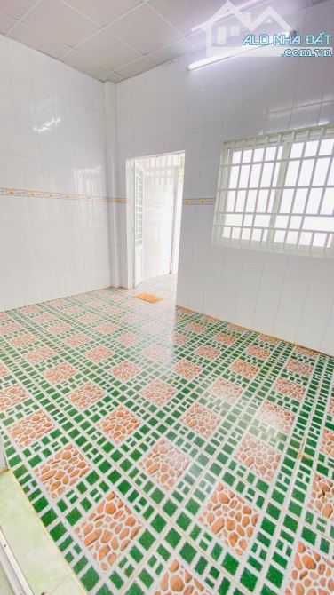Cho thuê nhà 48 m2 Nguyễn Việt Hồng có sân trước 4,5 triệu - 7