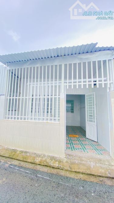 Cho thuê nhà 48 m2 Nguyễn Việt Hồng có sân trước 4,5 triệu - 8