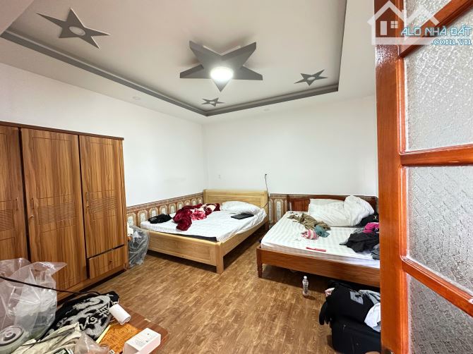 Bán Nhà Phố Hẻm Xe Hơi Đường Kim Đồng, Phường 6, Đà Lạt – Diện Tích 100m², 4 Phòng Ngủ - 6