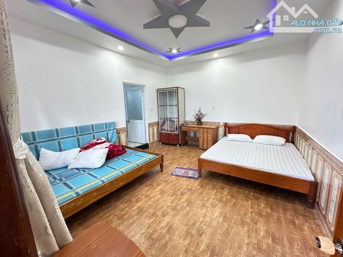 Bán Nhà Phố Hẻm Xe Hơi Đường Kim Đồng, Phường 6, Đà Lạt – Diện Tích 100m², 4 Phòng Ngủ - 7