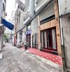 Bán nhà 9,9 tỷ ,mặt ngõ, cách mặt phố Nam Dư 15m ,tương lai sáng ra mắt phố . Nhà lô góc ,