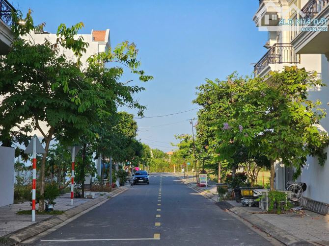 BÁN LÔ ĐẤT 100M2 MẶT TIỀN PHÙNG HƯNG - GẦN CAO TỐC BIÊN HÒA VŨNG TÀU, SỔ SẴN